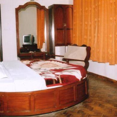 Hotel Gangothri Sunrise, Ooty 4